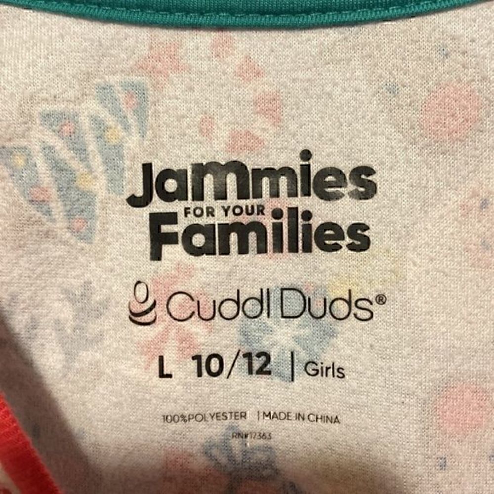Cuddl duds kids Christmas Pajamas - Picture 2 of 3